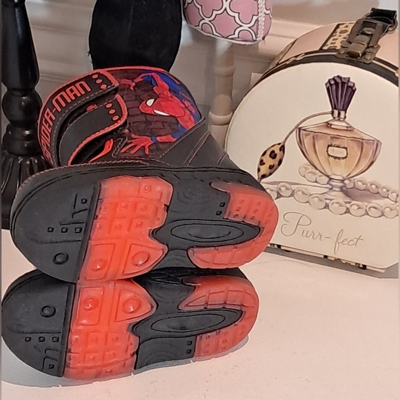 Spiderman Kids Boots Size 7 NWOT - Picture 4 of 6